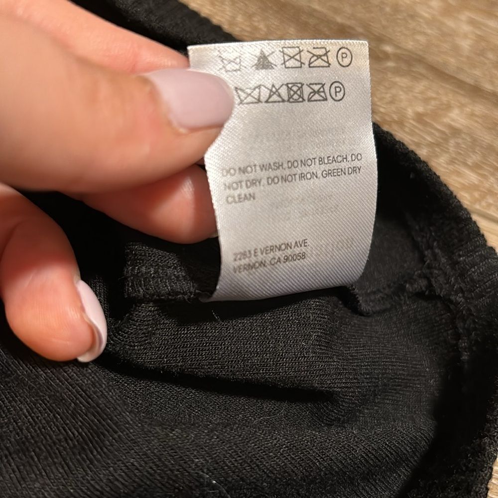 Reformation Ribbed One Shoulder Crop Top - Picture 4 of 4